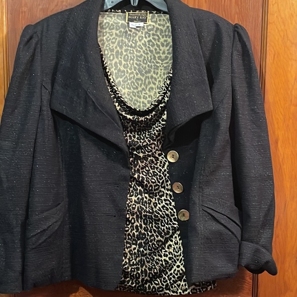 Mary Kay 3pc Suit - Picture 4 of 15